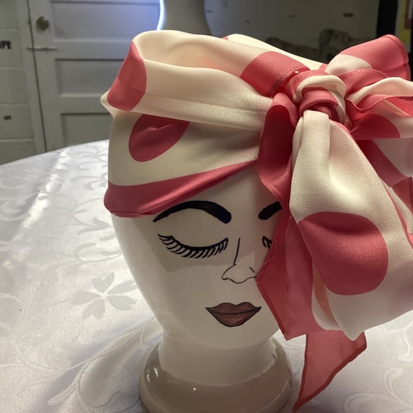 PINK POLKA DOT SCARF. VINTAGE. TOO ADORABLE - Picture 1 of 6